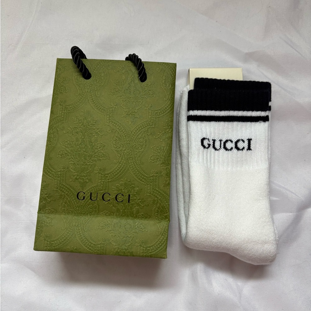 Gucci White Crew Socks with Black Trim and Logo